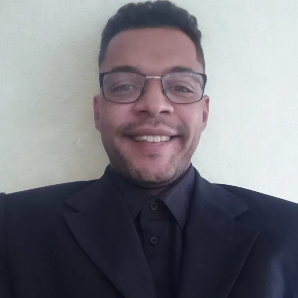 Jikaël Ntoko — bioinformatics portfolio portrait
